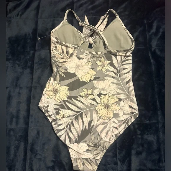 NWOT Seafolly Copacabana Tie Front One Piece size 6 us